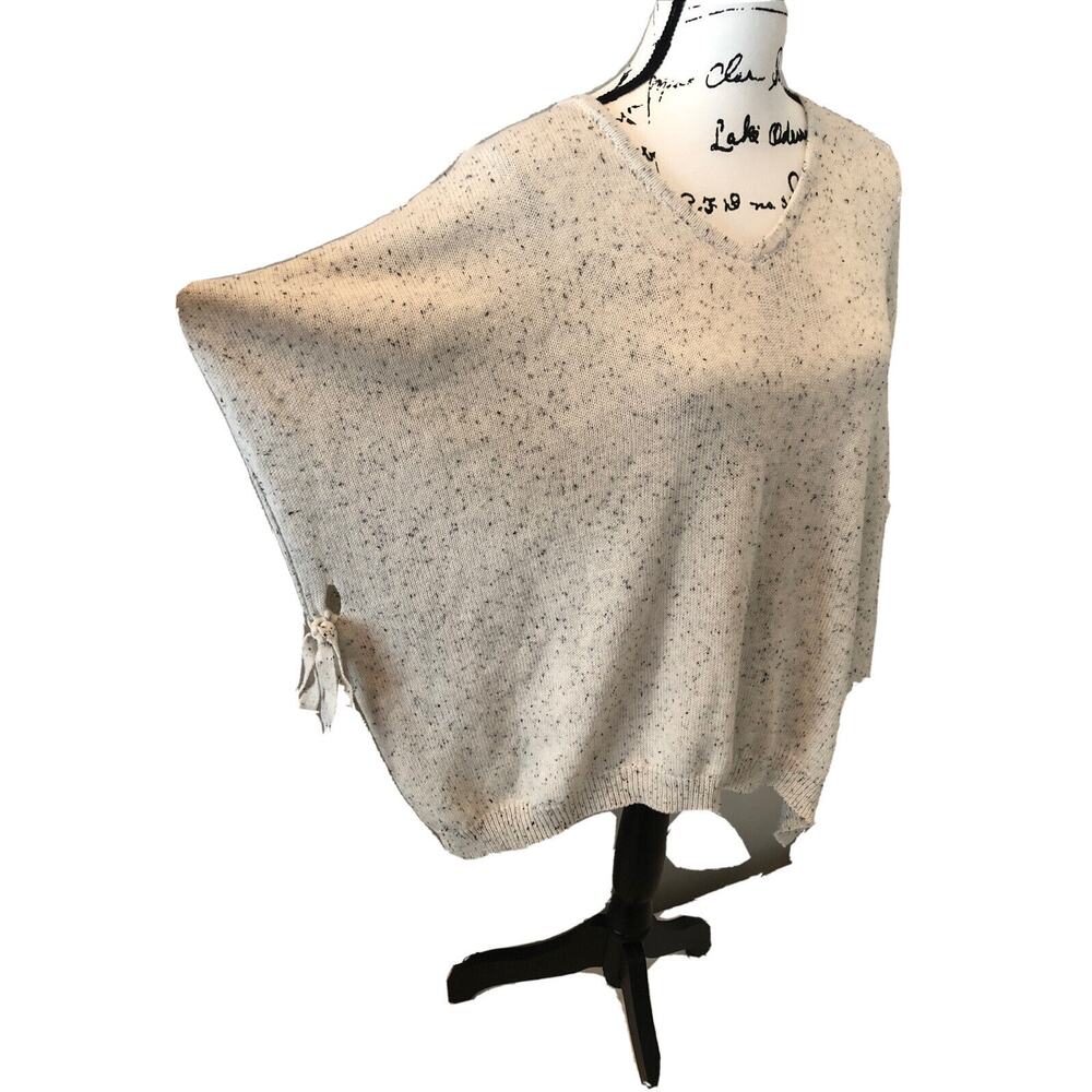 New Anna and Ava Cream And Black Sweater‎ Coverup Wrap One Size - Picture 4 of 7
